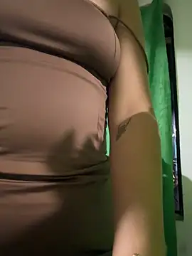 NicolRoss  online show from April 2026 04:32:01 AM