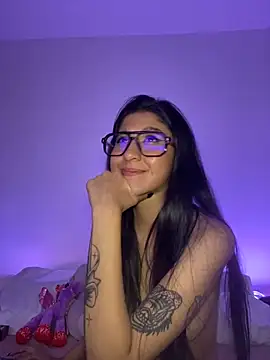 Snapshot of BubbleGumm_ chatting on March 2025 06:43:02 AM BubbleGumm online show from March 2025 06:43:02 AM