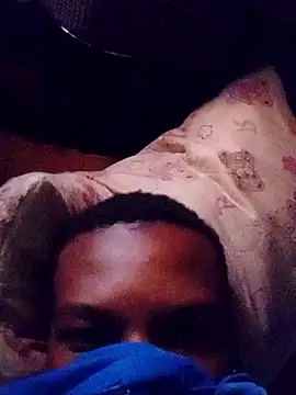 Snapshot of Lucaslonny09 chatting on November 2025 02:15:01 PM Lucaslonny09 online show from November 2025 02:15:01 PM