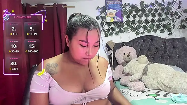 PaulinaSwan online show from October 2025 04:00:02 AM