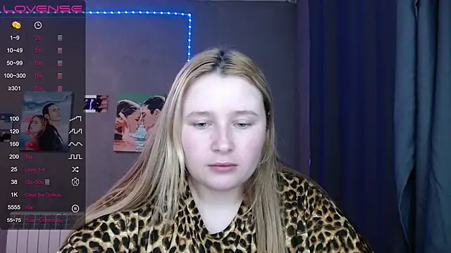 Light Luna online show from November 2025 02:39:02 PM