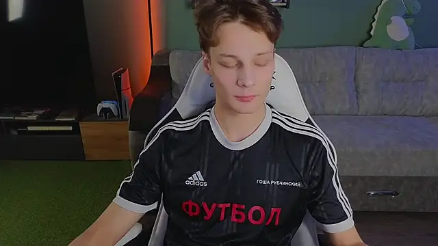 TeddyLiLboy online show from November 2025 09:36:01 PM