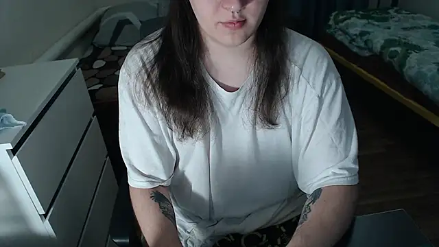 EvaMiron online show from November 2025 05:37:02 PM