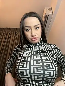 deliaroyal online show from February 2025 03:37:02 PM