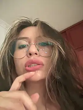 Snapshot of marie2_ chatting on January 2025 06:35:01 PM marie2 online show from January 2025 06:35:01 PM
