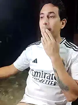 Snapshot of Rejy1992 chatting on January 2025 04:06:02 AM Rejy1992 online show from January 2025 04:06:02 AM