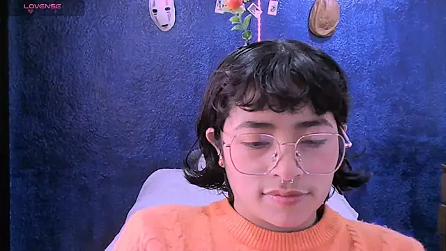 NinaYellow online show from December 2024 12:55:01 PM