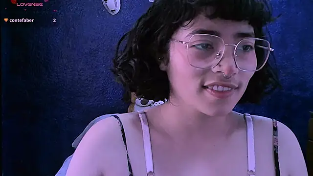 NinaYellow online show from January 2025 07:03:01 PM