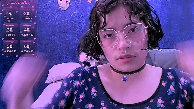 Snapshot of NinaYellow chatting on July 2026 12:52:01 PM NinaYellow online show from July 2026 12:52:01 PM