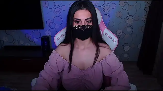 Snapshot of __Yasmina__ chatting on June 2026 05:06:02 AM Yasmina online show from June 2026 05:06:02 AM