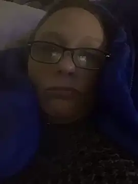 Snapshot of Everlyrose27 chatting on December 2024 09:07:02 AM Everlyrose27 online show from December 2024 09:07:02 AM