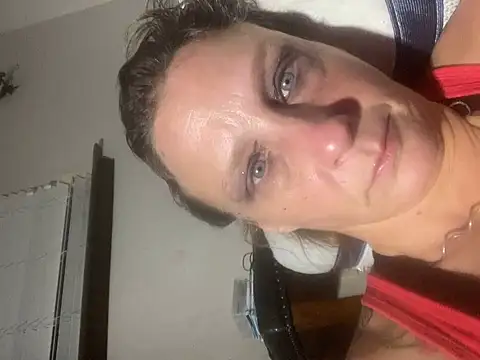 Snapshot of Everlyrose27 chatting on December 2024 07:26:01 AM Everlyrose27 online show from December 2024 07:26:01 AM