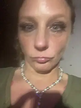 Snapshot of Everlyrose27 chatting on December 2024 03:37:01 AM Everlyrose27 online show from December 2024 03:37:01 AM