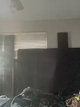 Snapshot of Everlyrose27 chatting on January 2025 10:43:02 PM Everlyrose27 online show from January 2025 10:43:02 PM