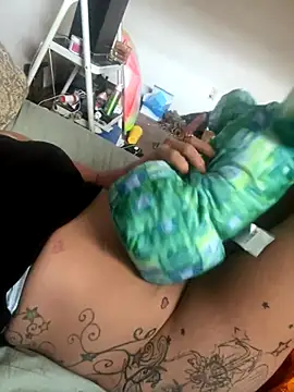 Snapshot of Everlyrose27 chatting on September 2025 04:19:02 PM Everlyrose27 online show from September 2025 04:19:02 PM