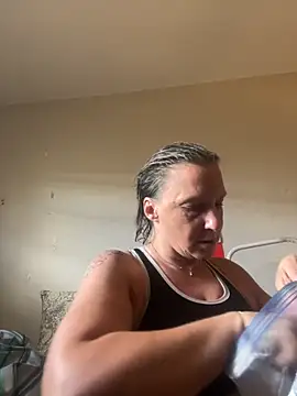 Snapshot of Everlyrose27 chatting on September 2025 06:32:02 PM Everlyrose27 online show from September 2025 06:32:02 PM