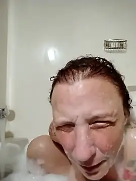 Snapshot of Everlyrose27 chatting on January 2026 02:53:02 PM Everlyrose27 online show from January 2026 02:53:02 PM