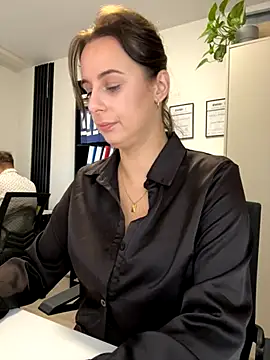 Hii Lolla online show from October 2025 07:10:02 AM