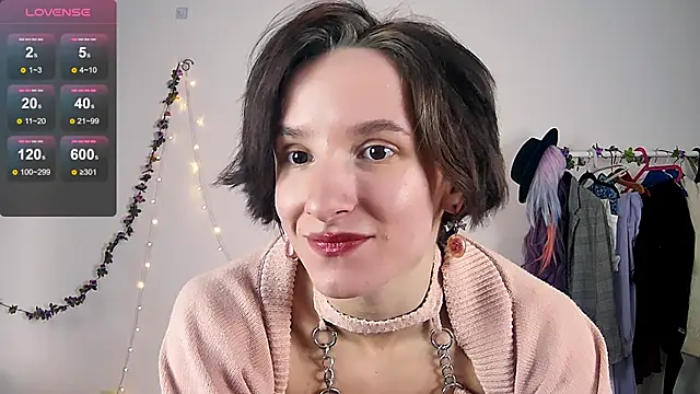 Snapshot of Violet_Veliya chatting on September 2025 03:24:01 PM Violet Veliya online show from September 2025 03:24:01 PM