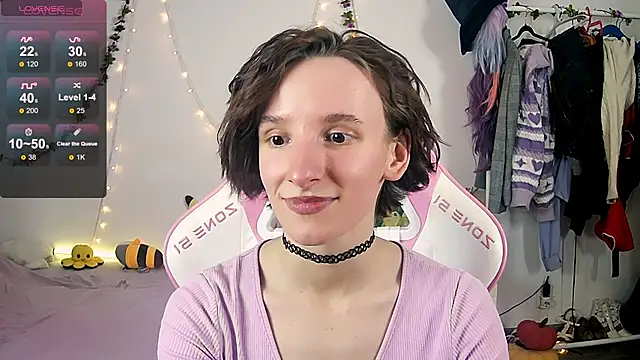 Snapshot of Violet_Veliya chatting on October 2025 03:57:02 PM Violet Veliya online show from October 2025 03:57:02 PM