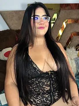 naatashamendozaa online show from February 2026 07:26:01 PM