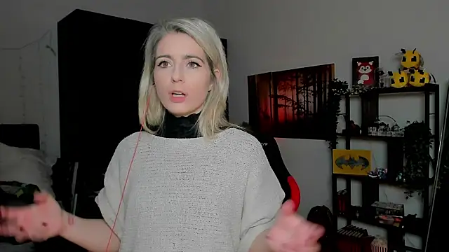 Lisaonthemoon online show from February 2026 06:12:01 PM