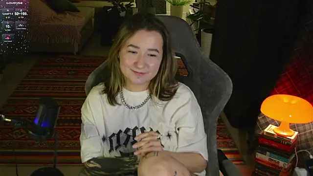 Snapshot of Megan__Hart chatting on February 2025 10:18:02 PM Megan Hart online show from February 2025 10:18:02 PM