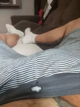 dredre1069 online show from November 2025 02:30:01 PM