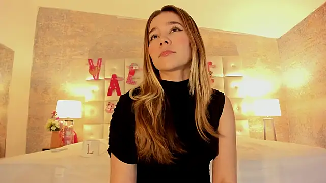 Lezy  online show from February 2026 07:43:01 PM