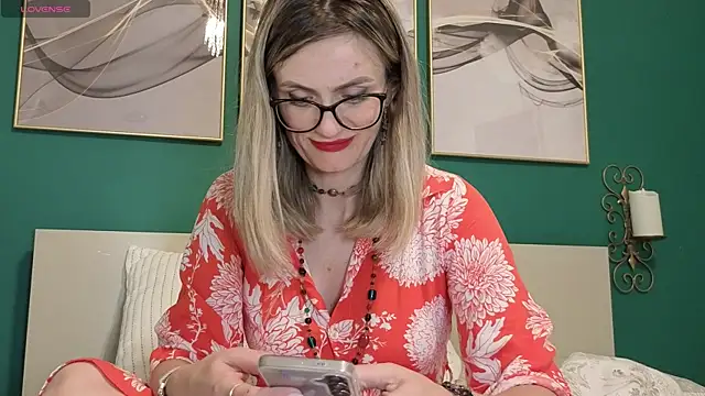 hotjessyca online show from May 2026 06:48:01 PM