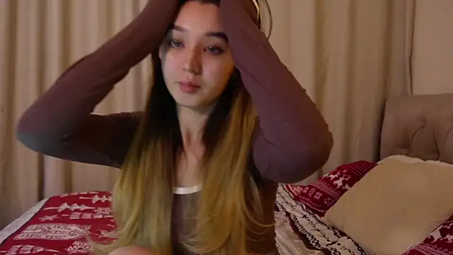 Sarasuo1 online show from December 2024 11:57:02 AM