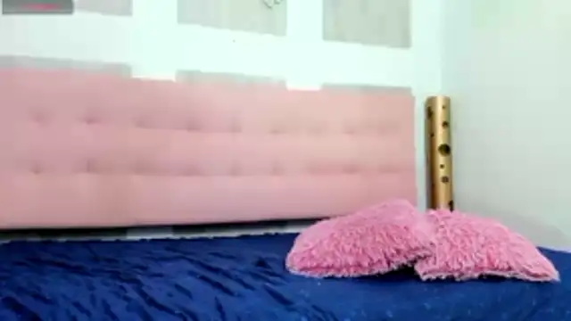 Cloeandtyfanny online show from November 2025 08:20:02 PM