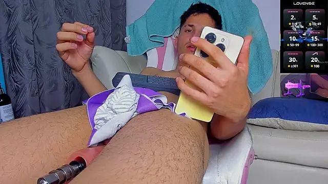 Issac james  online show from March 2025 08:10:02 AM