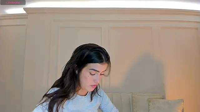 PaulinaSantos  online show from April 2026 07:04:02 PM