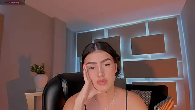 Snapshot of PaulinaSantos_ chatting on May 2026 06:49:02 PM PaulinaSantos online show from May 2026 06:49:02 PM