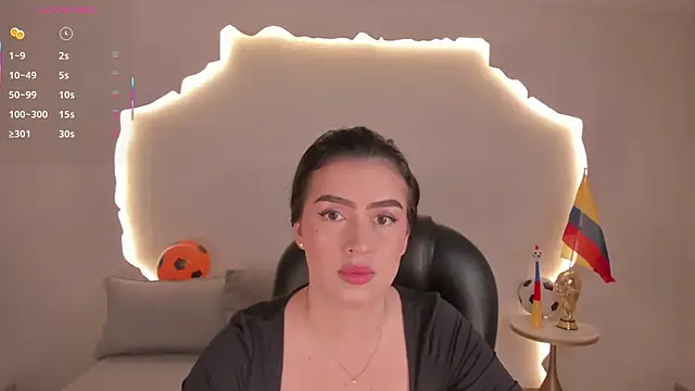 PaulinaSantos  online show from June 2026 05:48:01 PM