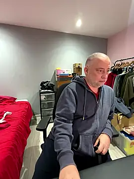 LondonTeffy online show from January 2026 10:23:01 PM