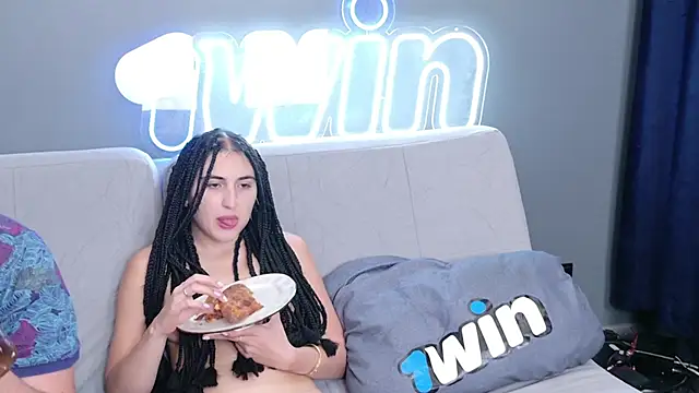 Ksenny online show from December 2024 03:33:02 PM