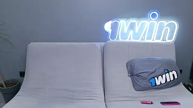 Ksenny online show from January 2025 12:45:02 PM