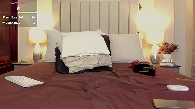 romina-brunette online show from March 2026 01:27:01 PM