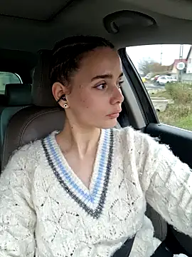 SophieCharm online show from November 2025 12:06:01 PM