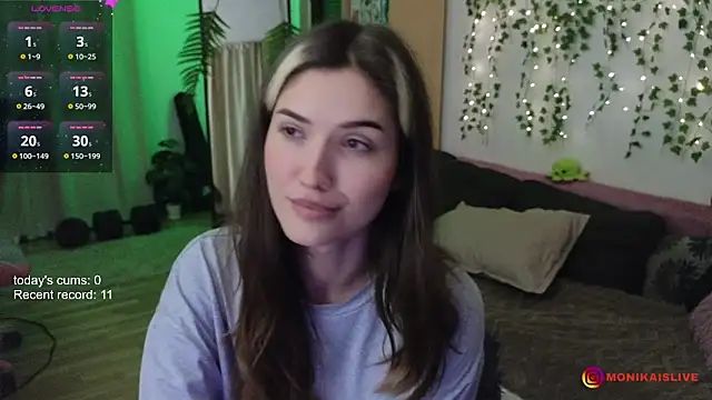 monikavenom online show from October 2025 02:10:01 AM