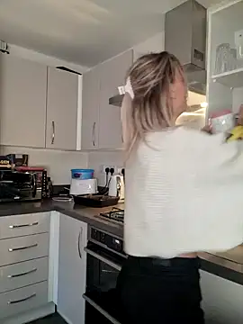 SweetMonicaUK online show from January 2025 01:57:01 PM
