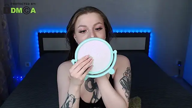 RonnieMilles online show from June 2026 12:13:02 AM