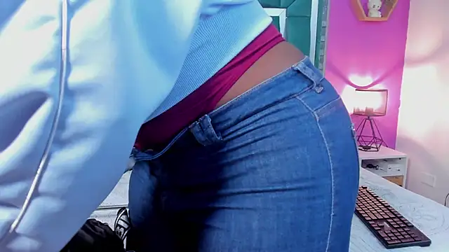 LORENSCOLLINS online show from February 2026 12:49:01 PM