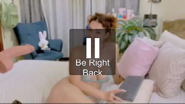 Abrilqueen online show from April 2026 01:42:02 AM