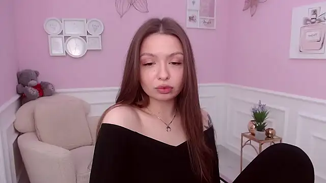 LucySkilar online show from December 2024 05:48:01 AM