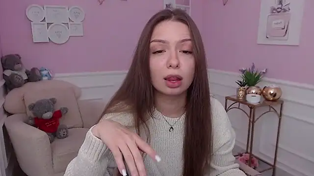 LucySkilar online show from November 2025 06:16:02 AM