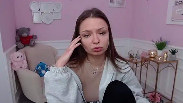 LucySkilar online show from January 2026 06:06:02 AM