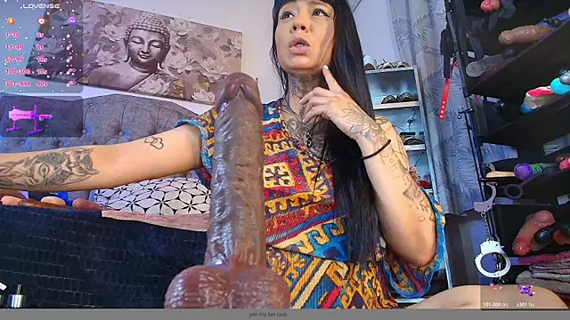 SaraMartins00 online show from July 2026 07:07:02 PM